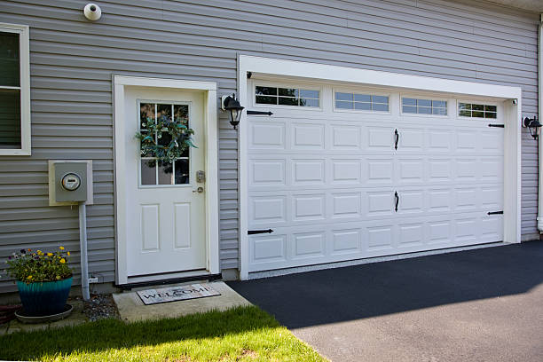 24/7 Emergency Garage Door Panel Replacement experts in Keaau, HI